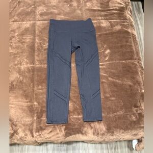 Woman’s size medium ALO Yoga cropped black leggings